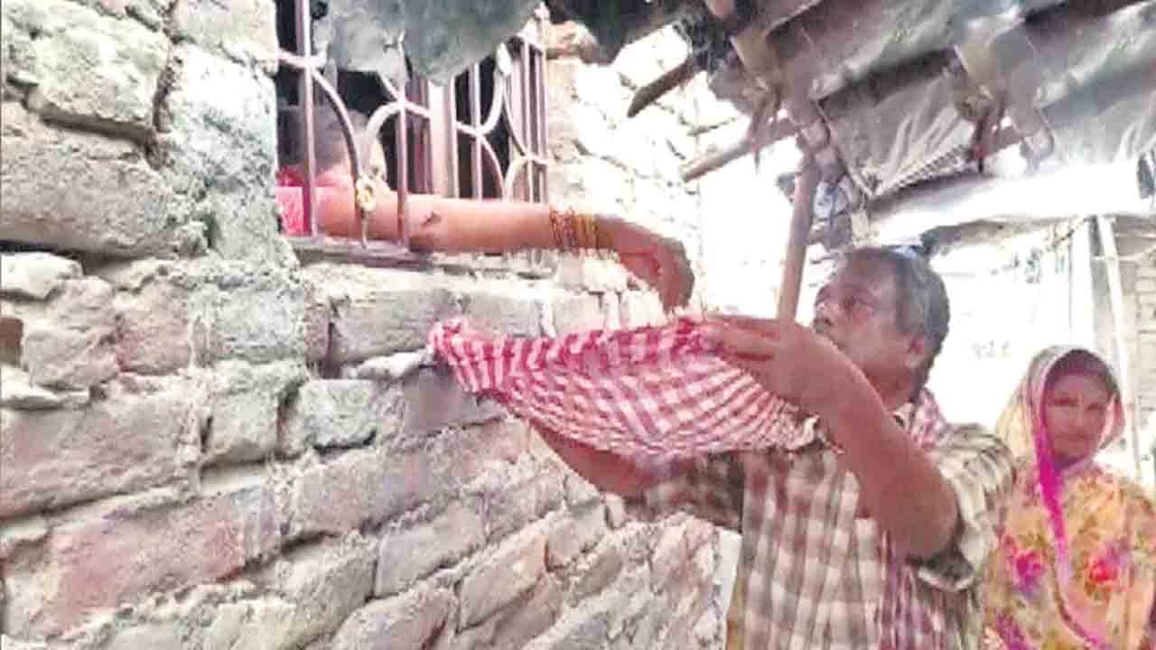 కొడుకు శవం అప్పగింతకు 50 వేలు లంచం