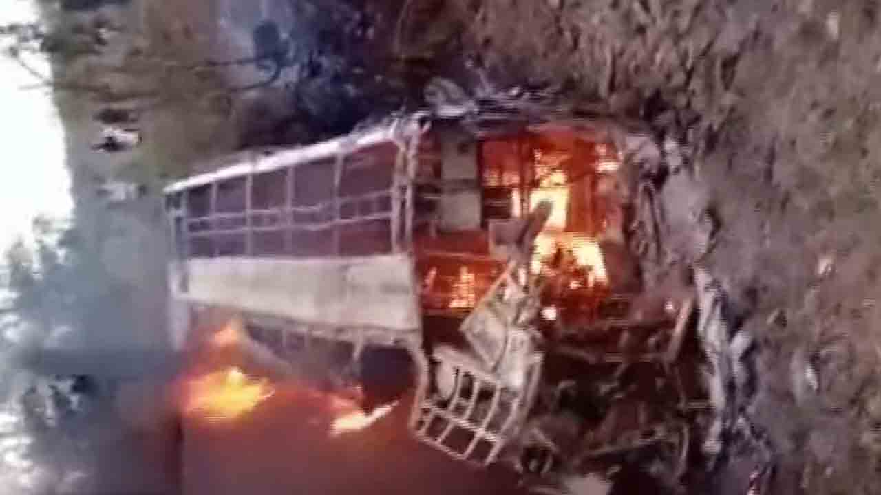 క‌ర్ణాట‌క‌లో ఘోర ప్ర‌మాదం.. 8 మంది హైద‌రాబాదీలు స‌జీవ‌ద‌హ‌నం