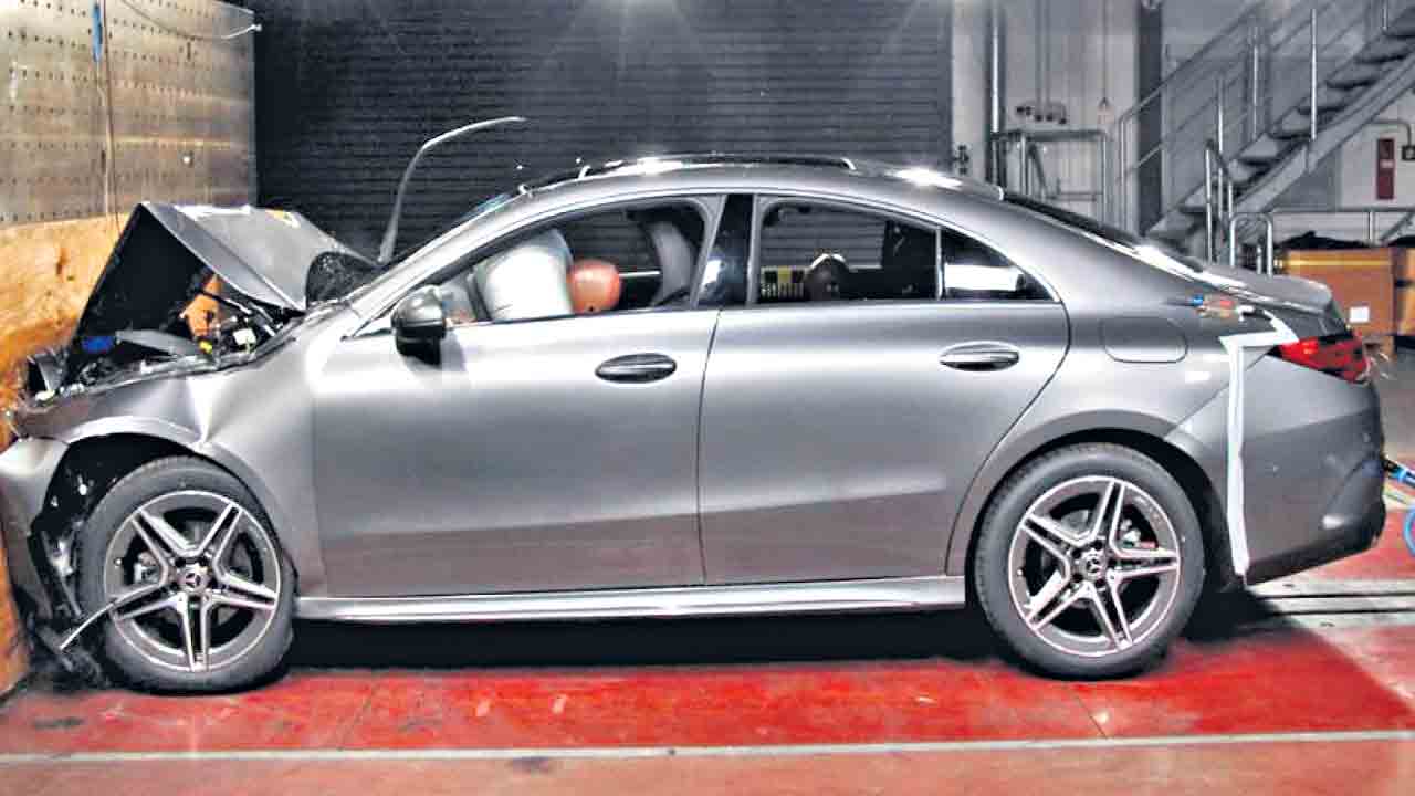 కార్లకు క్రాష్ టెస్టు.. తప్పనిసరి చేయొద్దన్న మారుతీ సుజుకీ