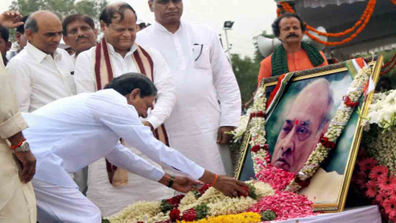 ఆధునిక భారత నిర్మాత పీవీ