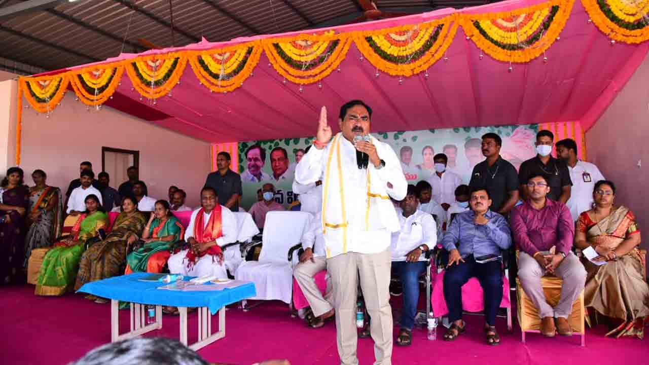 ఆ రెండు పార్టీల వల్ల ప్రజలకు ఏనాడు మేలు జరుగలేదు : మంత్రి ఎర్రబెల్లి