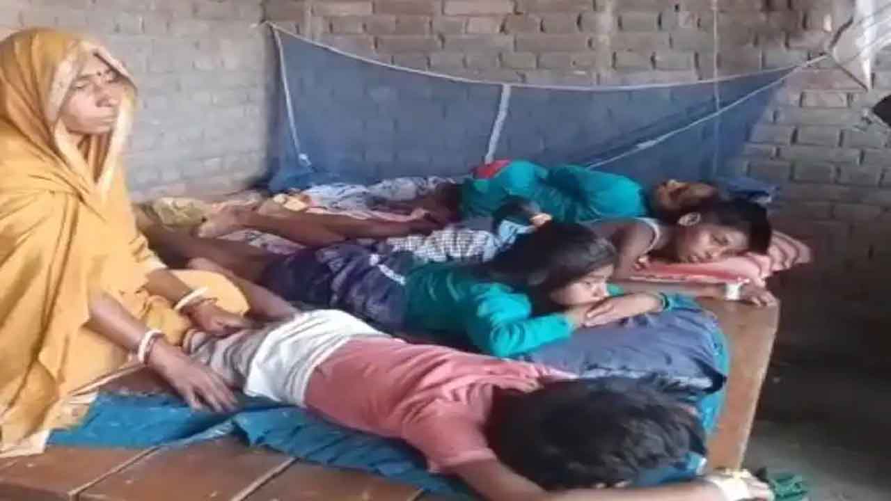 కలుషిత ప్రసాదం తిన్న 120 మందికి అస్వస్థత