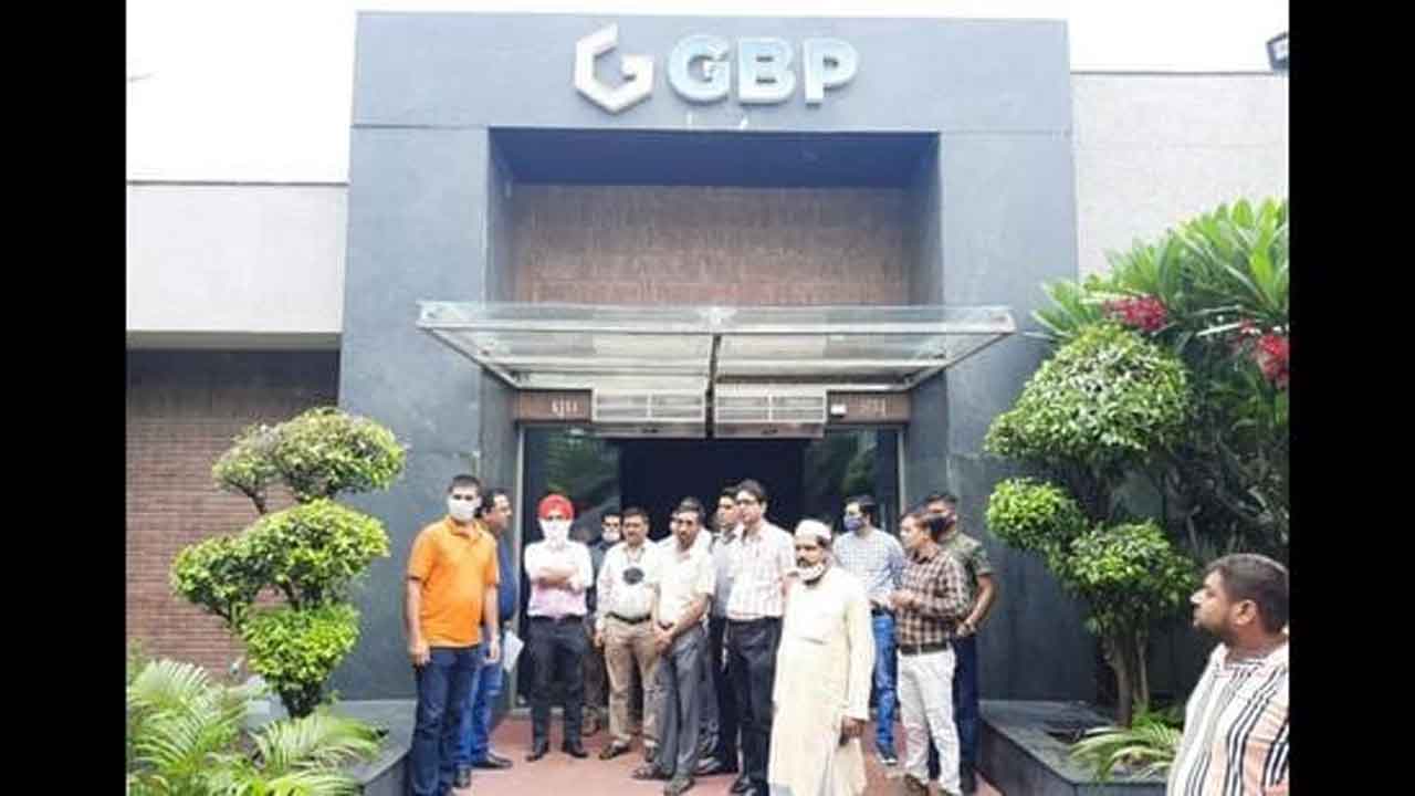 గుప్తా బిల్డ‌ర్స్‌పై ఈడీ సోదాలు.. 19 చోట్ల త‌నిఖీలు