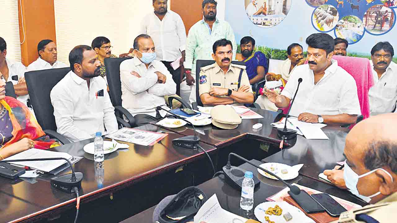 ఎల్లమ్మ కల్యాణం.. వైభవంగా నిర్వహిస్తం