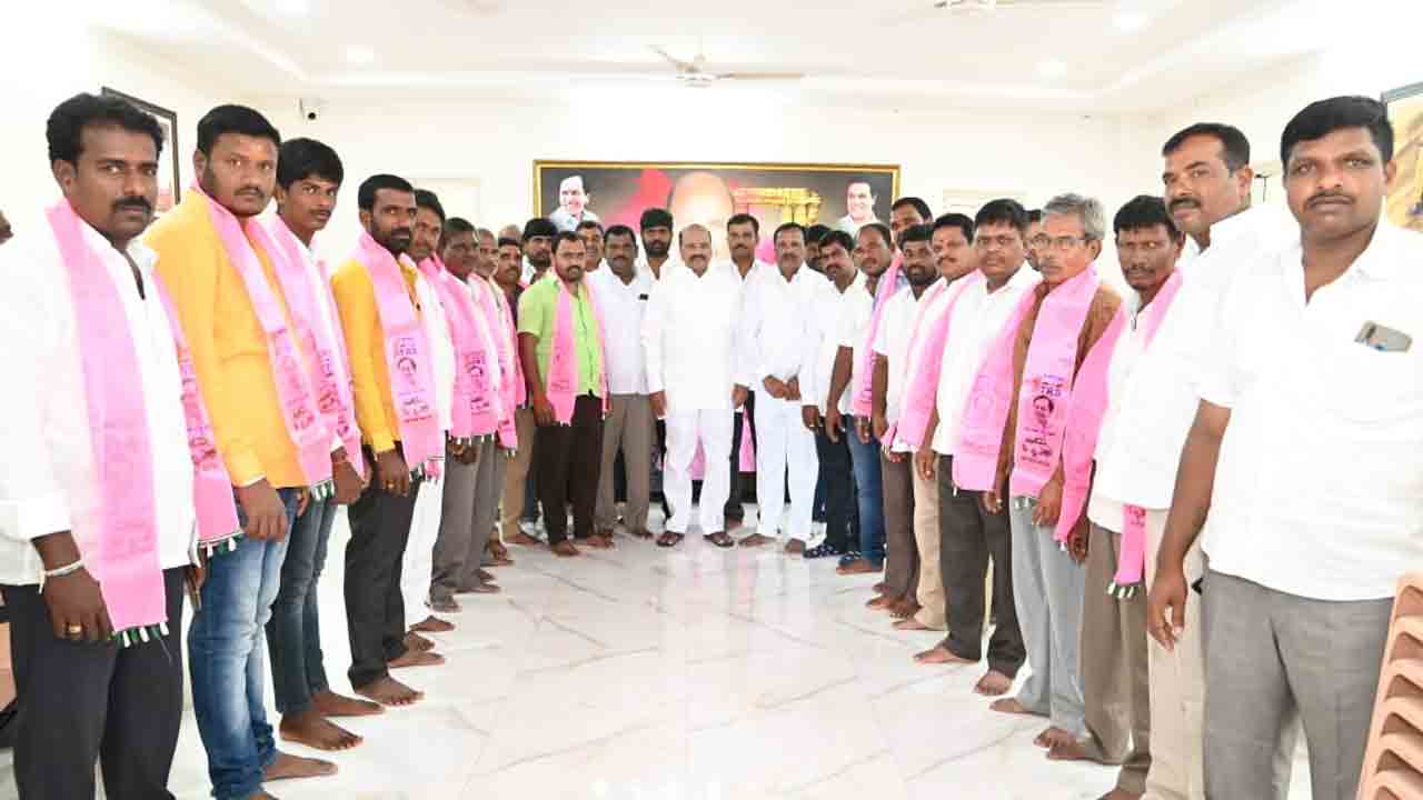 ఎమ్మెల్యే మంచిరెడ్డి సమక్షంలో భారీగా టీఆర్‌ఎస్‌లో చేరికలు