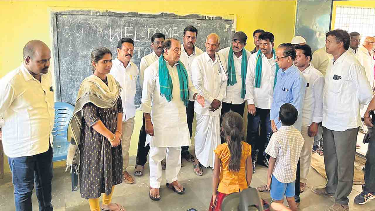 కార్పొరేట్‌కు దీటుగా ఆంగ్లబోధన