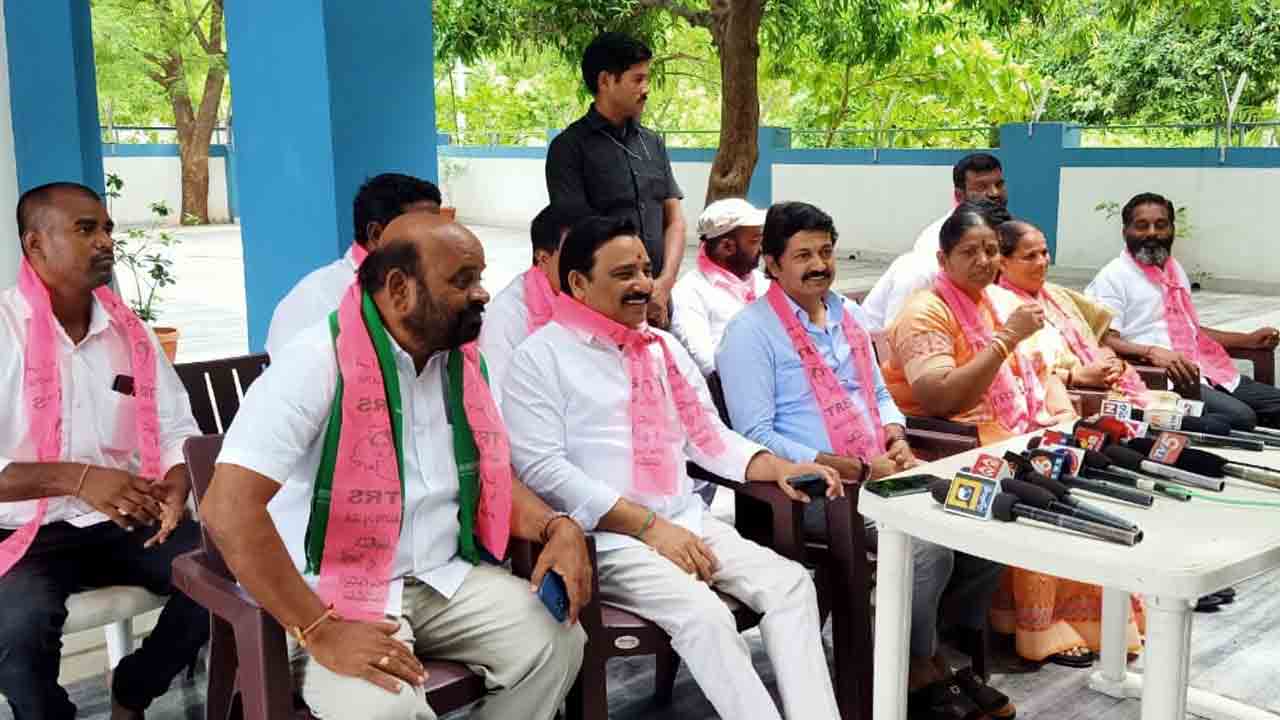 జనగామ ఎమ్మెల్యే టికెట్ రేసులో నేను లేను : ఎమ్మెల్సీ పోచంపల్లి