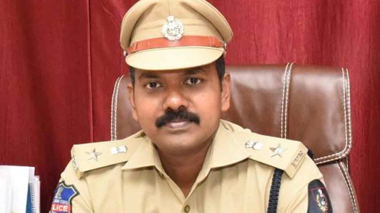 హోంమంత్రి మనువడి ప్ర‌మేయం లేదు:  వెస్ట్‌జోన్ డీసీపీ జోయ‌ల్ డేవిస్‌