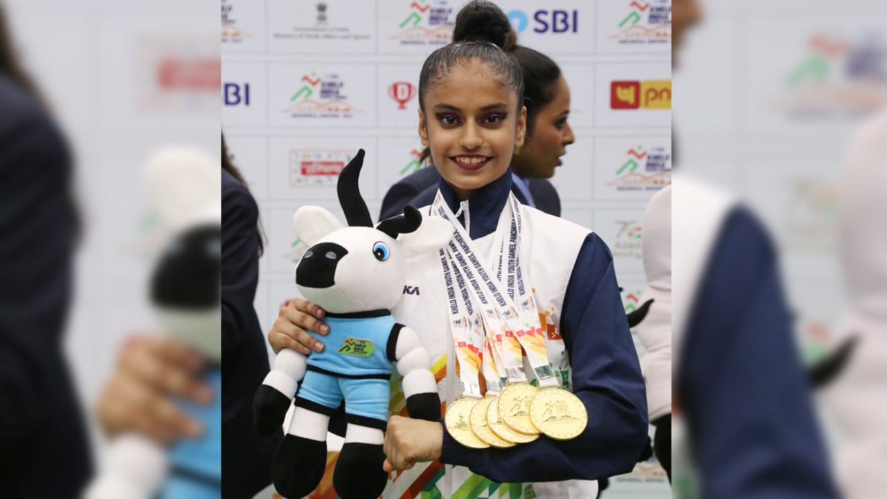 సంయుక్త పసిడి ధమాకా