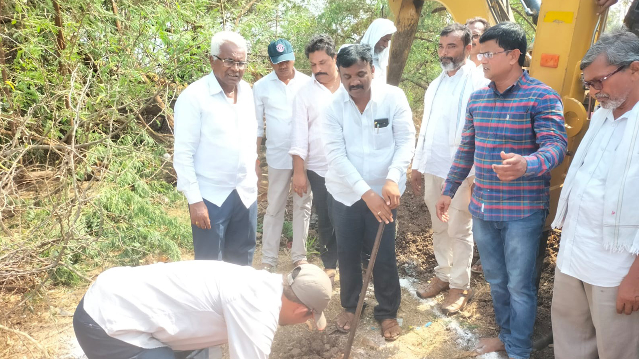 గ్రంథాలయ భవన నిర్మాణానికి శంకుస్థాపన