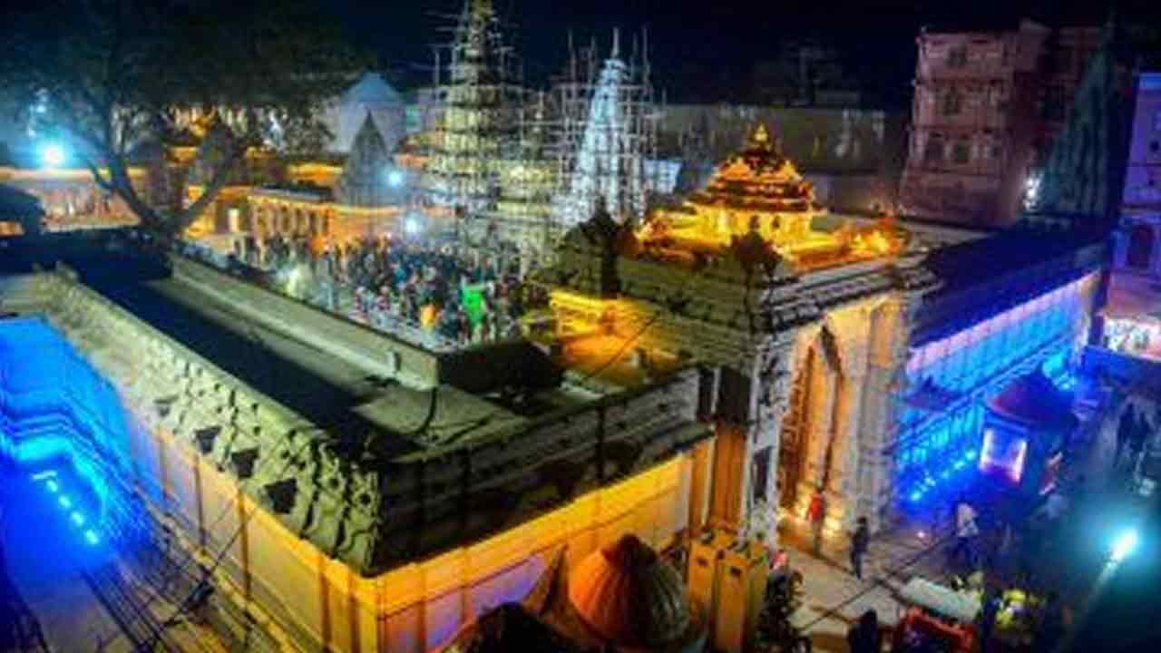 Trending News: అజ్ఞాత భ‌క్తుడిచ్చిన విరాళంతో ప‌సిడి వ‌ర్ణంలో మెరిసిపోతున్న కాశీ విశ్వ‌నాథాల‌యం!!