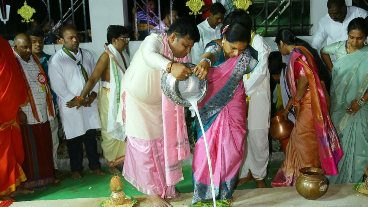 కన్నుల పండువగా క్షీరాధివాసం