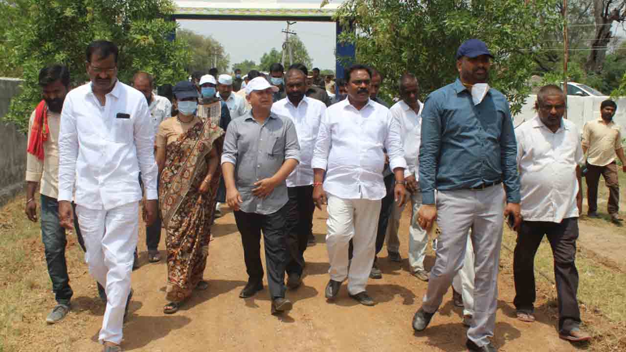 పల్లెప్రగతితో గ్రామాల్లో సమూల మార్పు : సందీప్‌కుమార్‌ సుల్తానియా