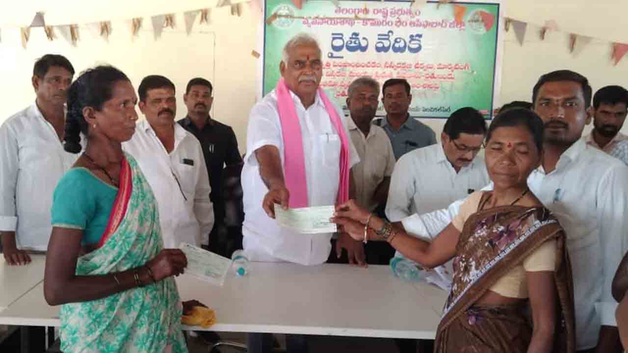 పేదింటి ఆడబిడ్డలకు వరం కల్యాణలక్మి : ఎమ్మెల్యే కోనప్ప