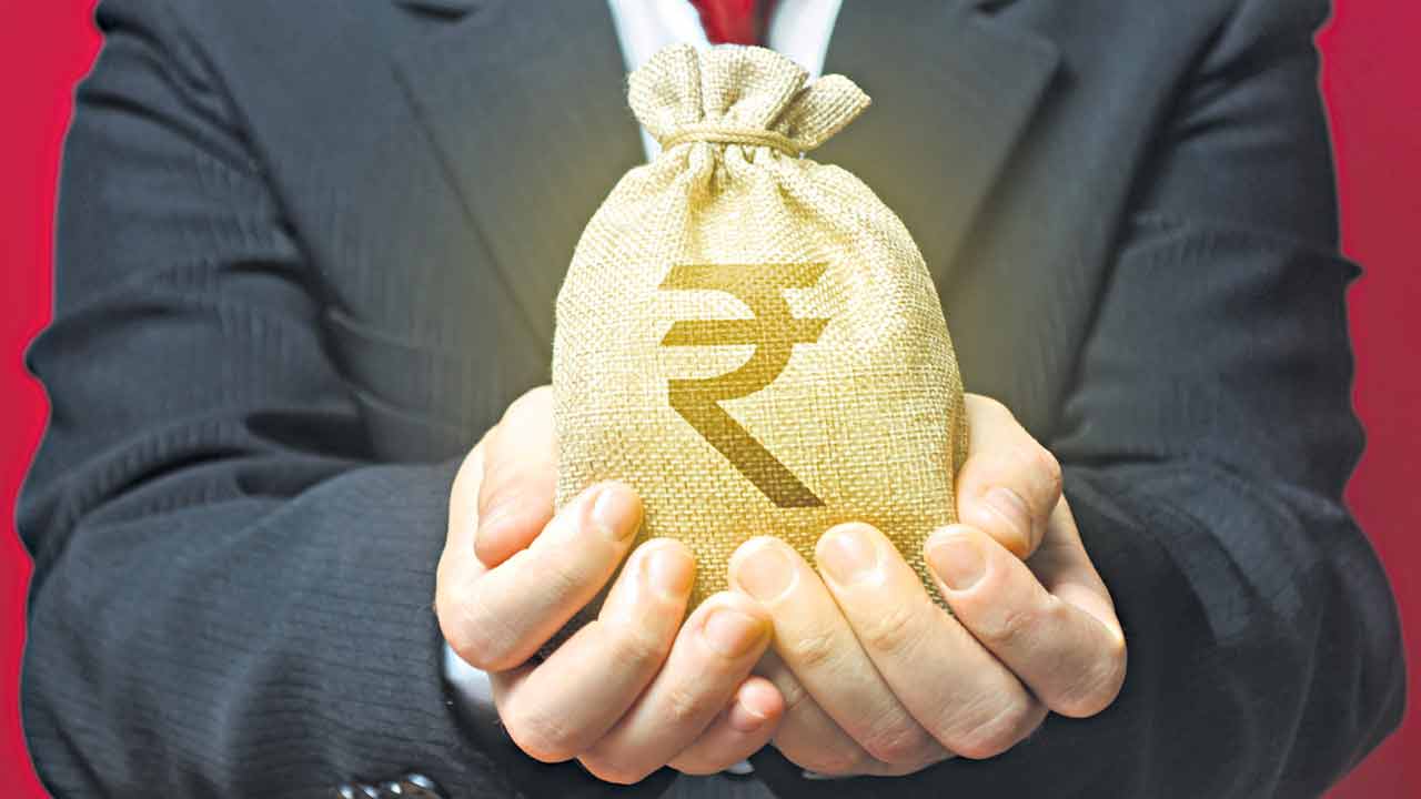 అప్పుల్లో బీజేపీ పాలిత రాష్ర్టాలు