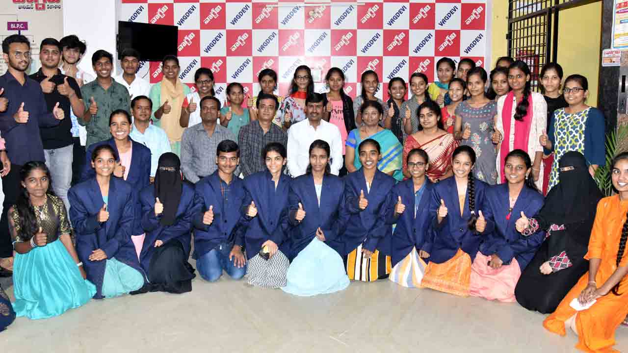 ఇంటర్‌ ఫలితాల్లో బాలికలదే పైచేయి