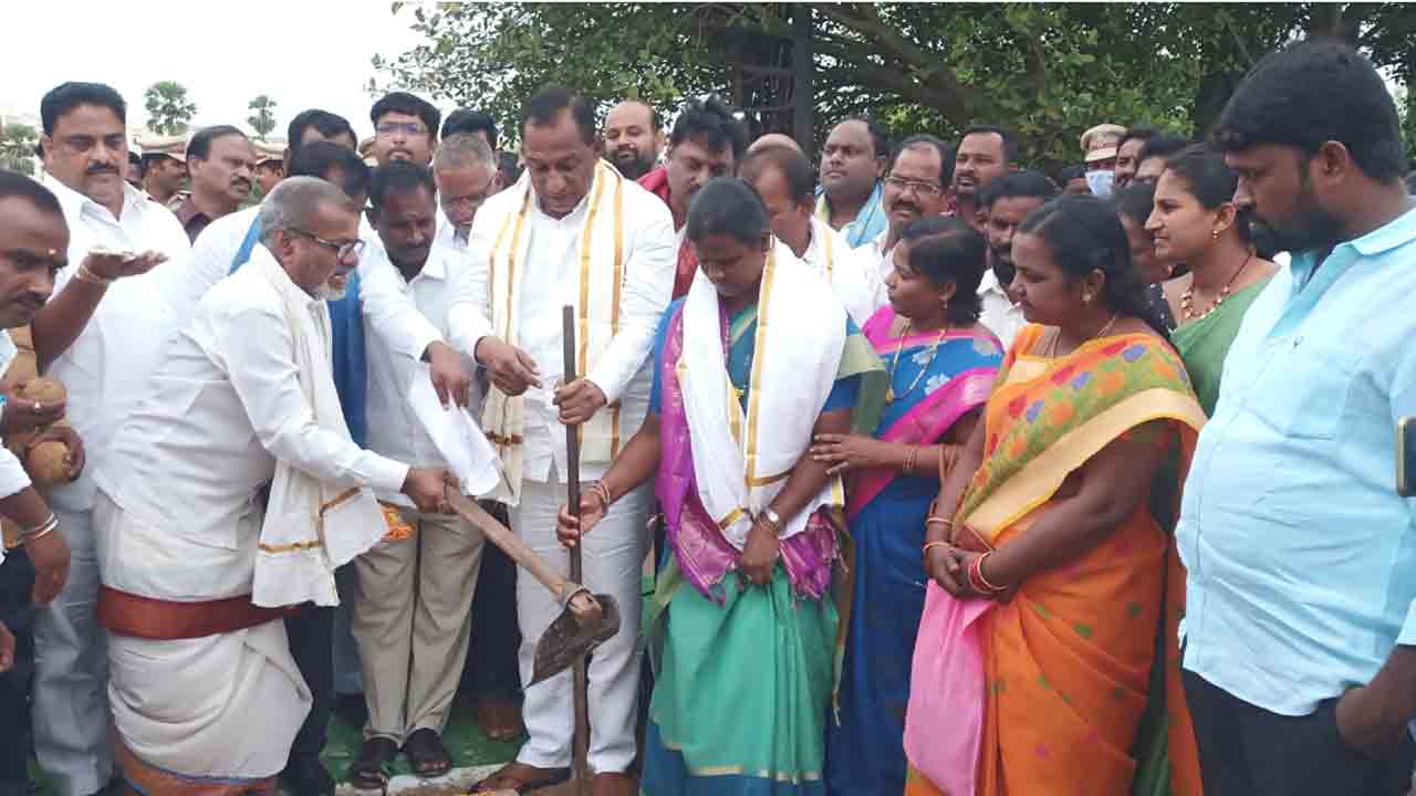 మున్సిపాలిటీల అభివృద్ధే ప్రభుత్వ లక్ష్యం : మంత్రి మల్లారెడ్డి