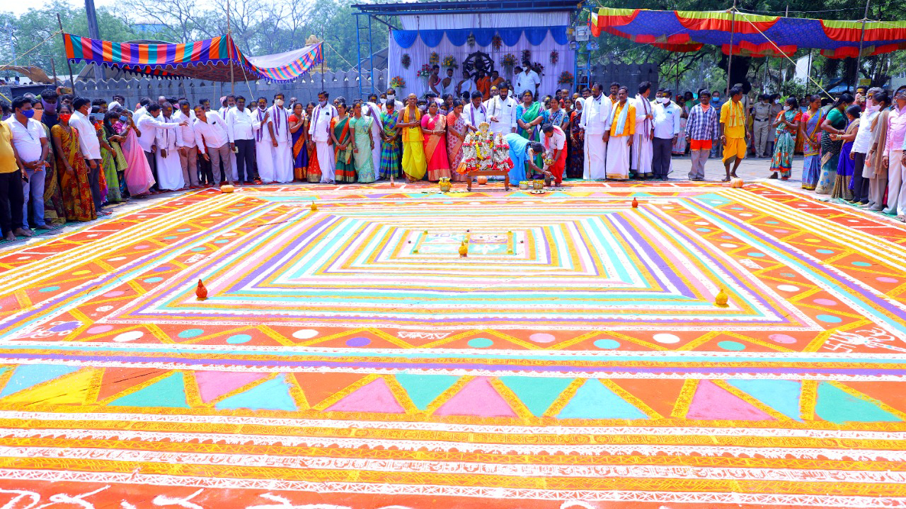 మ‌ల్ల‌న్న ప‌ట్నాలు ఎలా వేస్తారు? కొముర‌వెల్లి, ఐన‌వోలు ప‌ట్నాల ప్ర‌త్యేకత ఏంటి?