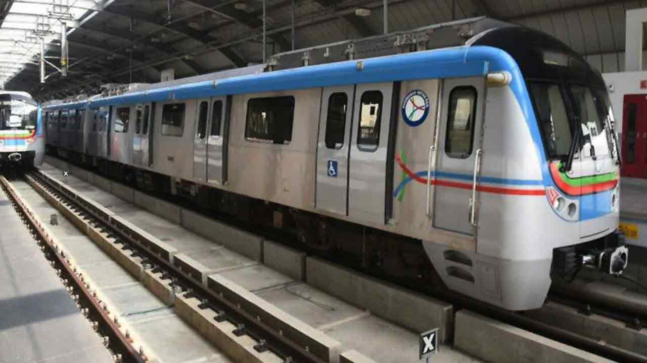 హైద‌రాబాద్‌లో నేడు అన్నిమార్గాల్లో మెట్రో రైళ్లు ర‌ద్దు