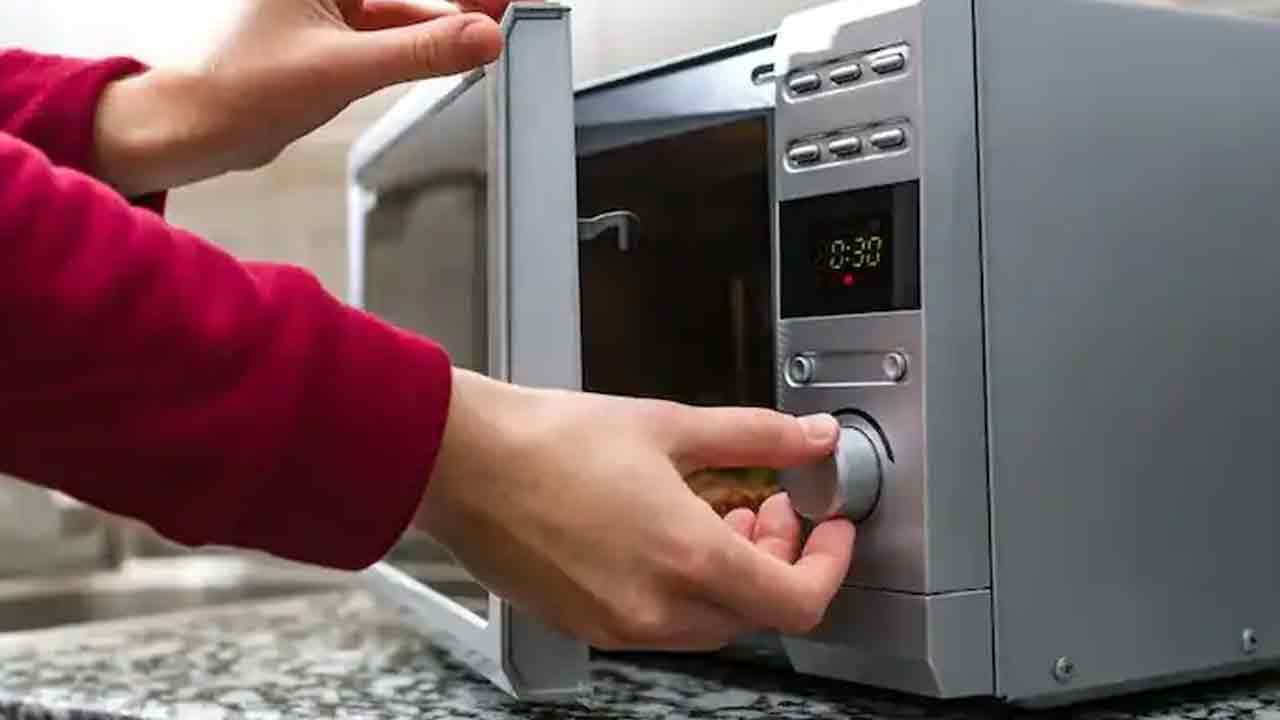 Microwave oven: మైక్రోవేవ్ ఓవెన్‌తో ఇన్ని అనారోగ్య స‌మ‌స్య‌లా?