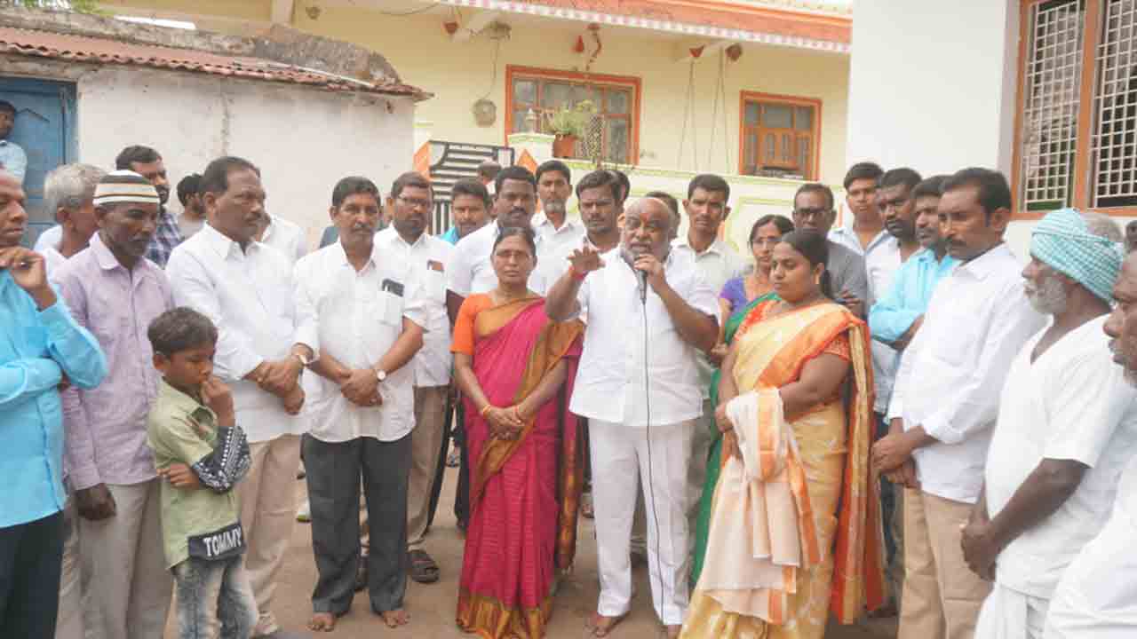 బీసీలకు బీజేపీ చేసిందేమీ లేదు : ఎమ్మెల్యే జోగు రామన్న