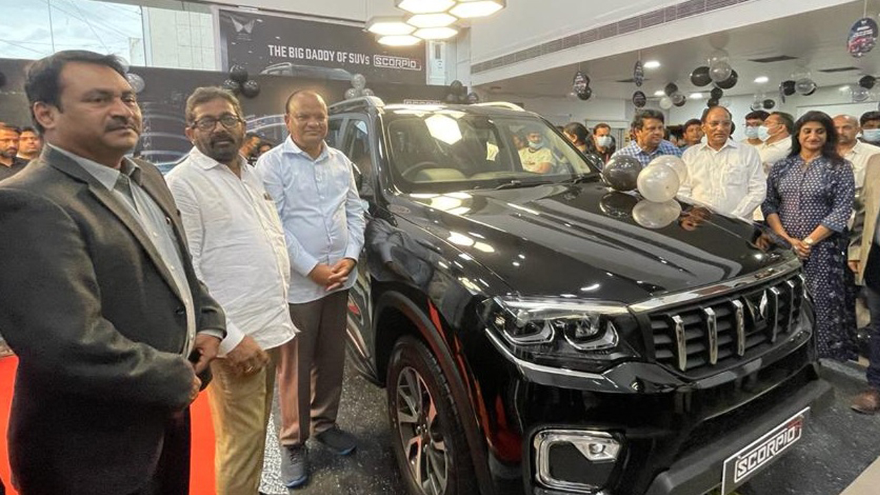 ‘కొత్త వాహనాల్లో సేఫ్టీ ఫీచర్లపై అవగాహన’