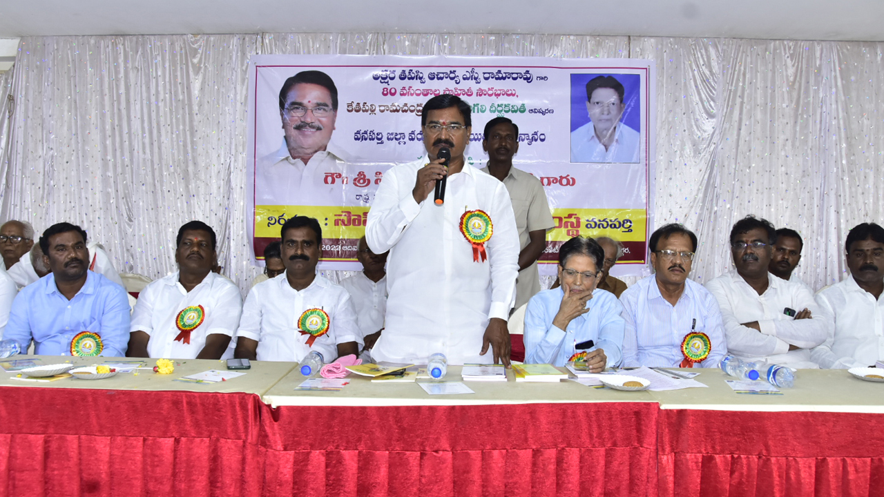 సాహతీవేత్తలు దిశానిర్దేశం చేయాలి