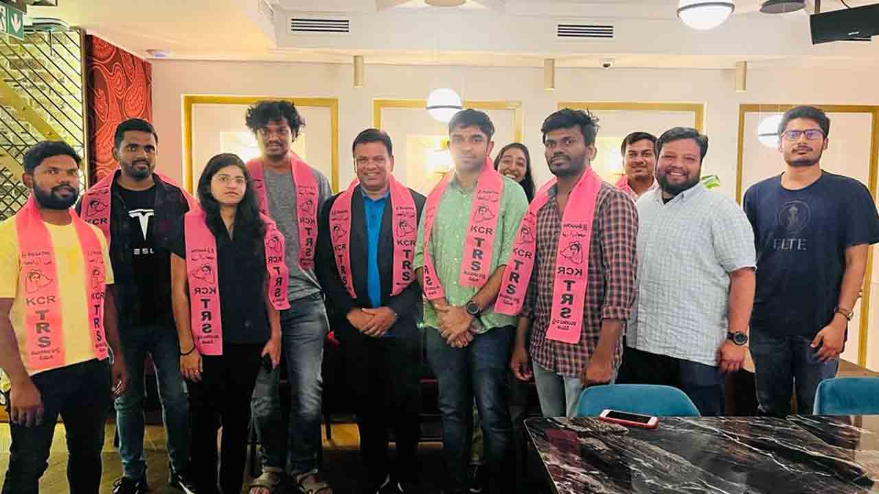 ప్రత్యామ్నాయ పార్టీని ఎన్నారైలు కోరుకుంటున్నారు : మహేష్‌ బిగాల