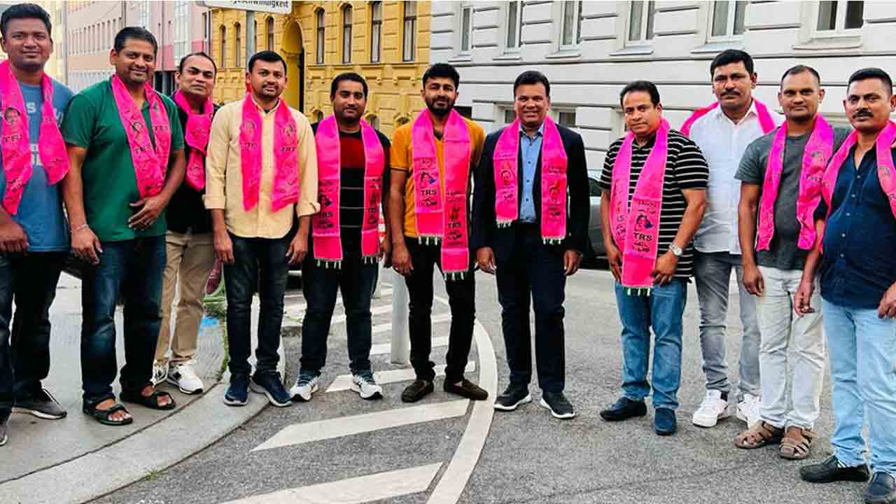 మోదీని గద్దె దించడం సీఎం కేసీఆర్‌తోనే  సాధ్యం : మహేష్‌ బిగాల