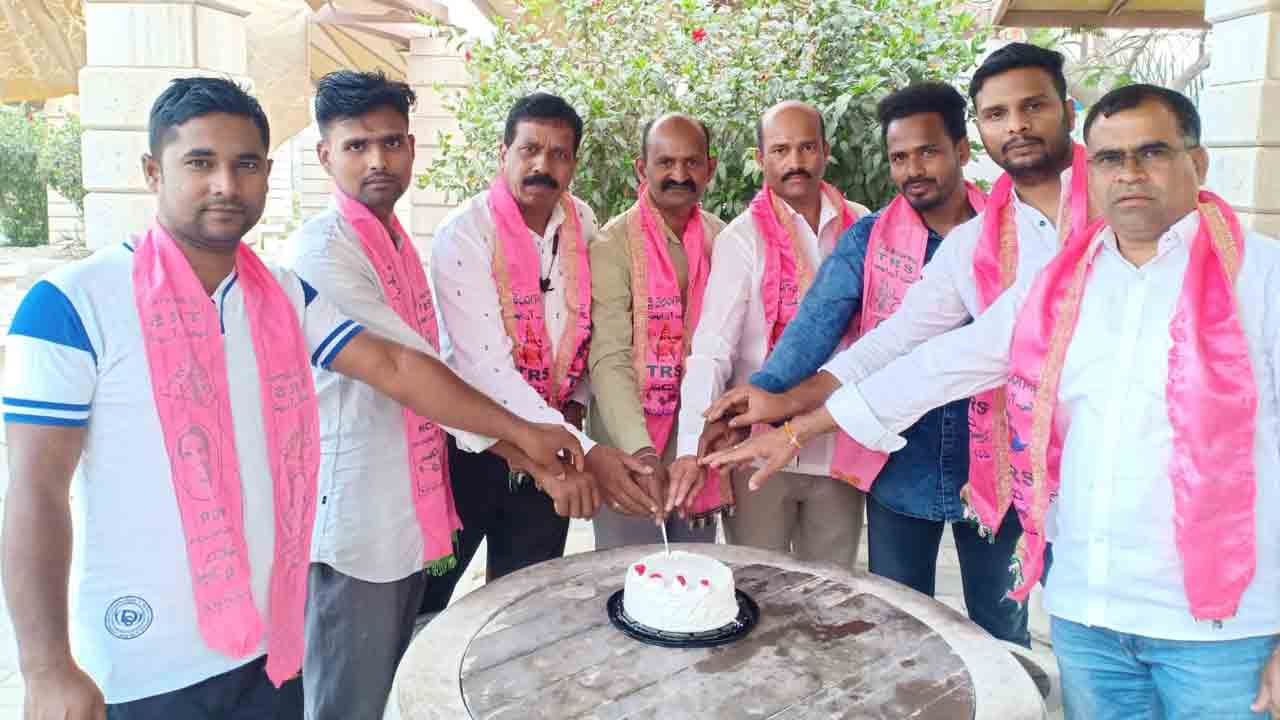 NRI | బహ్రెయిన్ లో ఘనంగా తెలంగాణ రాష్ట్ర ఆవతరణ సంబురాలు