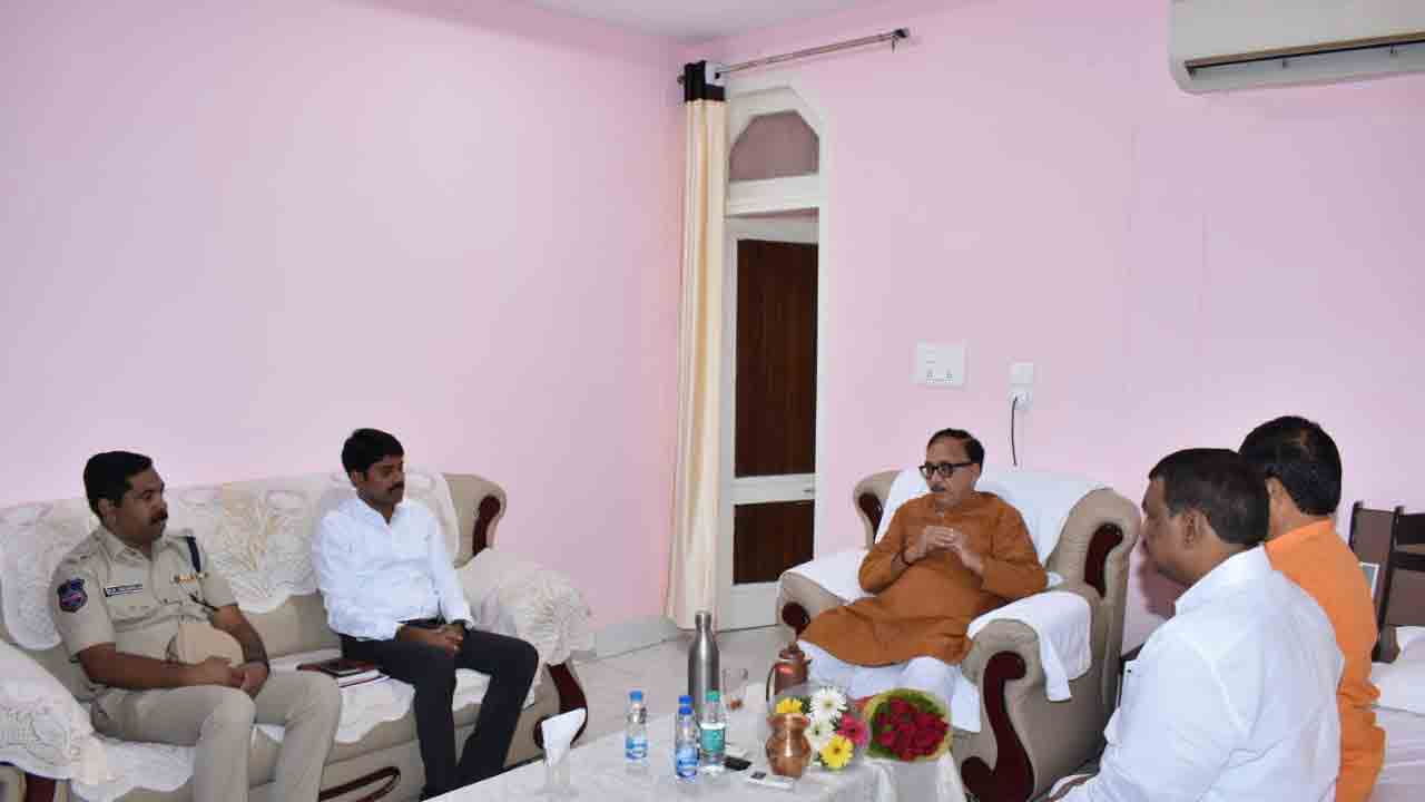 నిజామాబాద్ జిల్లాలో పర్యటించిన కేంద్ర మంత్రి మహేంద్రనాథ్ పాండే