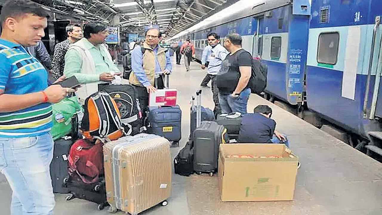 Railway Ticket Booking | రైల్వే ఆన్‌లైన్ టికెట్ బుకింగ్ ప‌రిమితి పెంపు.. ఇవీ డిటైల్స్‌!