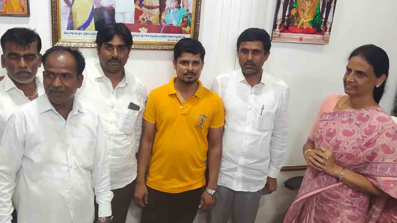 గిరిజనుల సంక్షేమానికి ప్రభుత్వం కృషి : మంత్రి సబితా ఇంద్రారెడ్డి