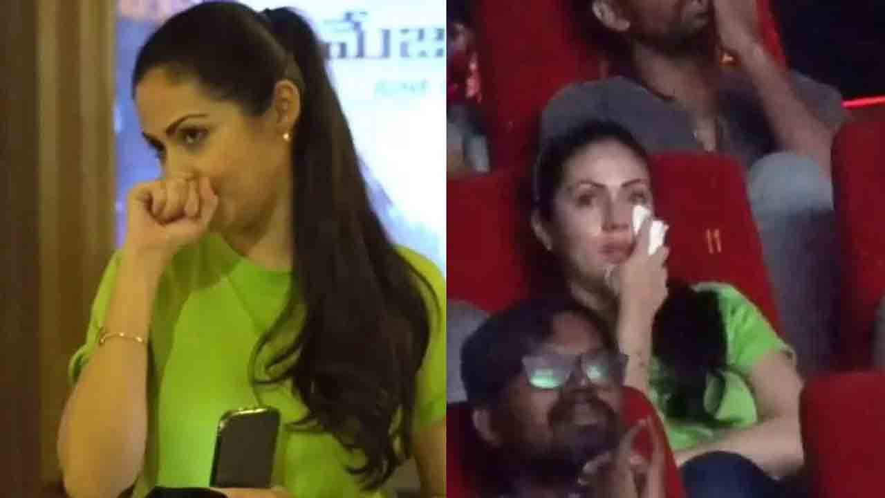 Sadha | థియేట‌ర్‌లో క‌న్నీరు పెట్టుకున్న‌ స‌దా.. వైర‌ల్ అవుతున్న వీడియో!