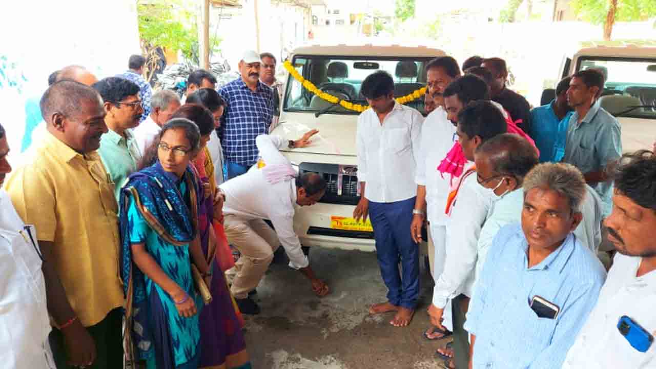 దళితుల జీవితాల్లో వెలుగులు నింపడానికే దళిత బంధు : ఎమ్మెల్యే సంజయ్ కుమార్