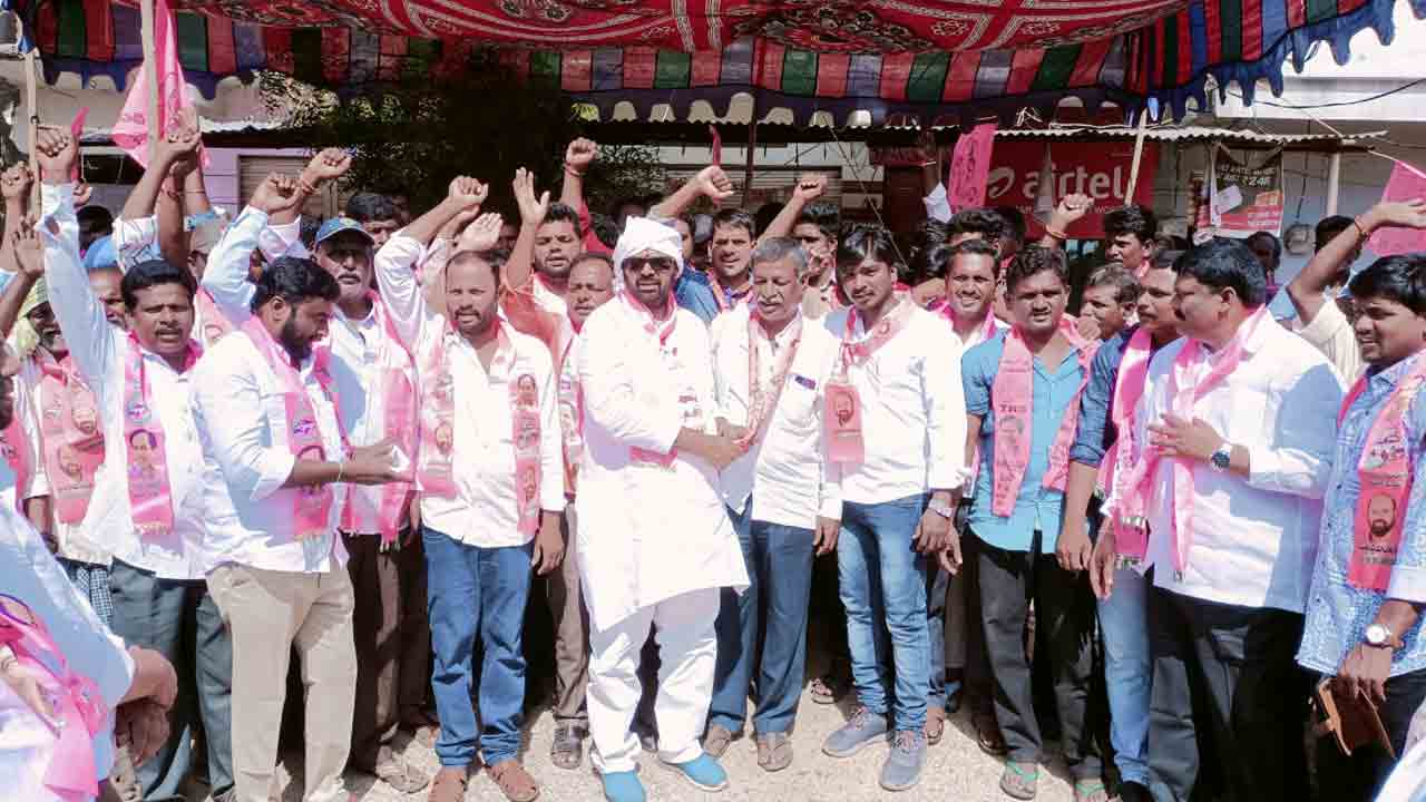 అభివృద్ధిని చూసే టీఆర్‌ఎస్‌లో చేరికలు : ఎమ్మెల్యే ముత్తిరెడ్డి