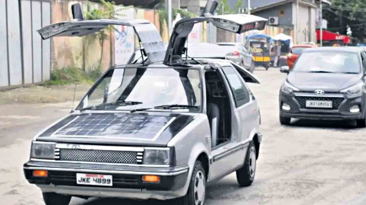 లెక్కల సారు.. కలల కారు..