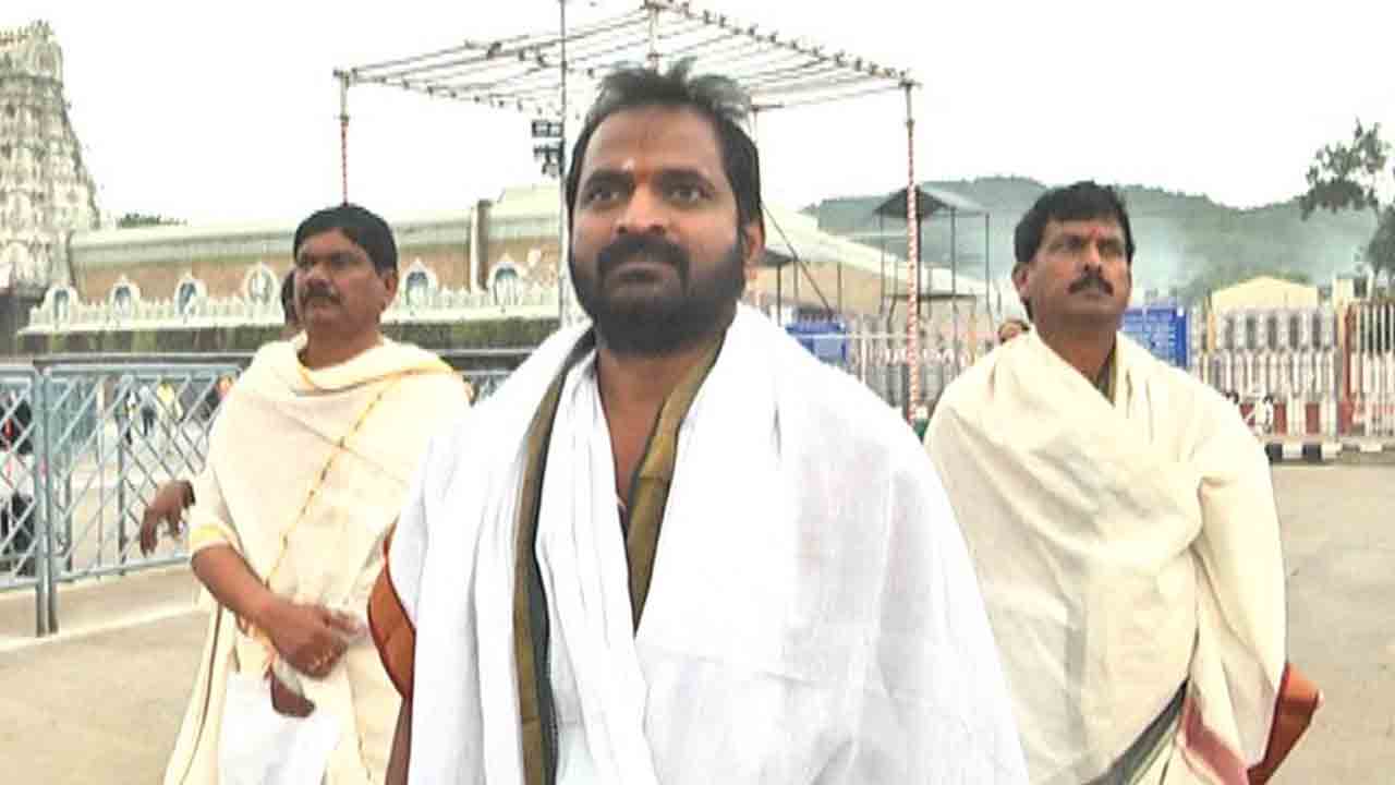 తిరుమల శ్రీవారిని దర్శించుకున్న మంత్రి శ్రీనివాస్‌గౌడ్‌