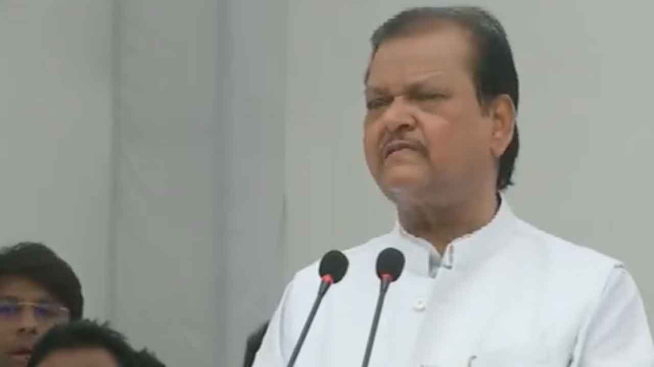 మోదీ.. హిట్ల‌ర్ కీ మౌత్ మ‌రేగా.. కాంగ్రెస్‌ నేత షాకింగ్‌ కామెంట్స్‌