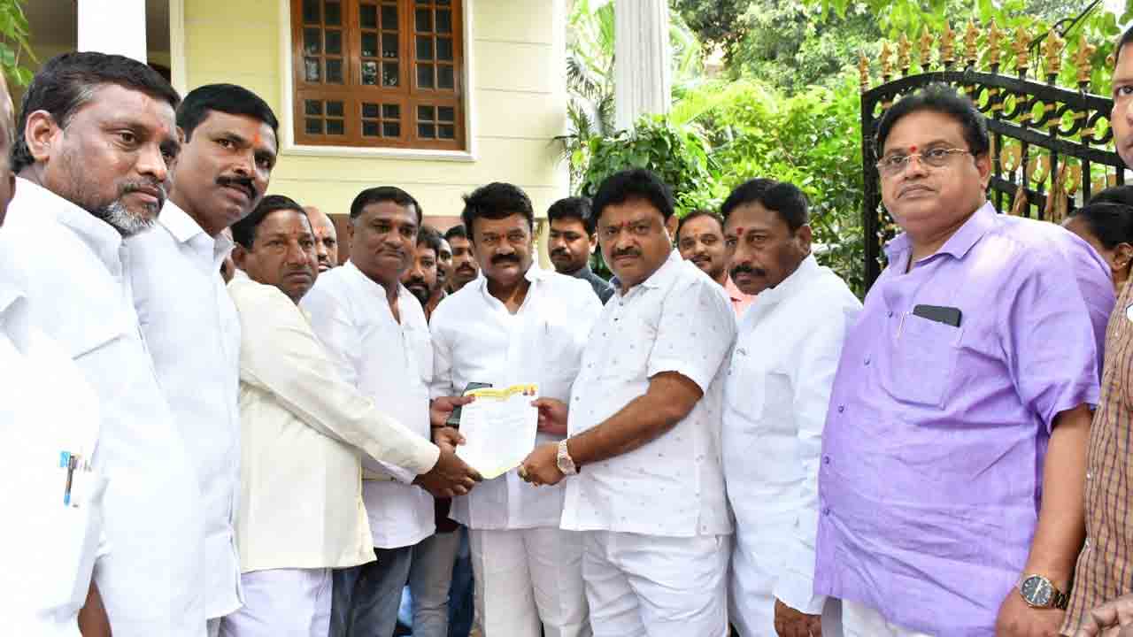 టీఆర్‌ఎస్‌ హయాంలోనే ఆలయాల అభివృద్ధి : మంత్రి తలసాని