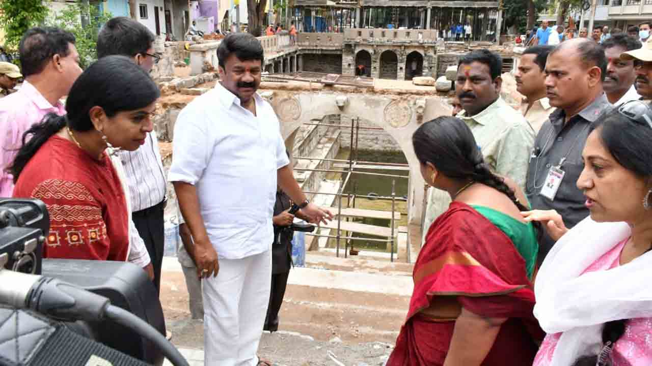 చారిత్రక కట్టడాలకు పూర్వ వైభవం తీసుకొస్తాం : మంత్రి తలసాని