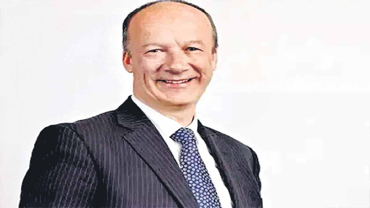 విప్రో సీఈవో వేతనం 80 కోట్లు