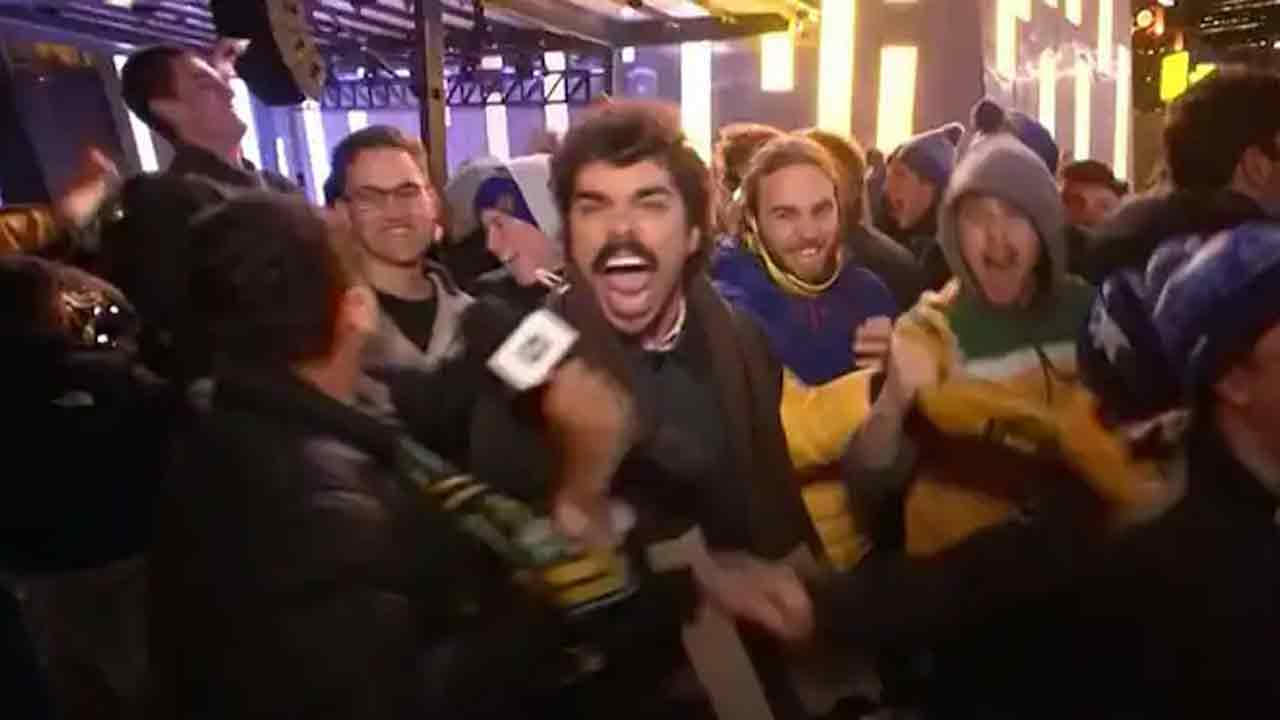 Viral video: ఫిఫా వ‌ర‌ల్డ్ క‌ప్‌లోకి ఆస్ట్రేలియా.. ఆనందం ప‌ట్ట‌లేక ఓ టీవీ జ‌ర్న‌లిస్ట్ లైవ్‌లోనే ఏంచేశాడంటే?