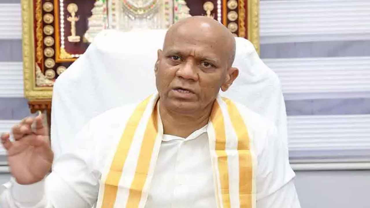శ్రీవారి భక్తులకు అప్రమత్తతతో సేవలు : టీటీడీ ఈఓ ధర్మారెడ్డి