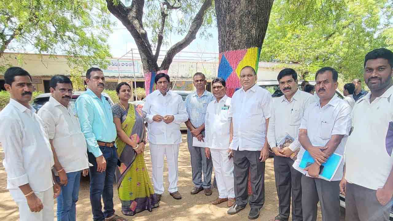 వారు సహకరిస్తే రేషనలైజేషన్ సమస్యకు పరిష్కారం : వినోద్కుమార్