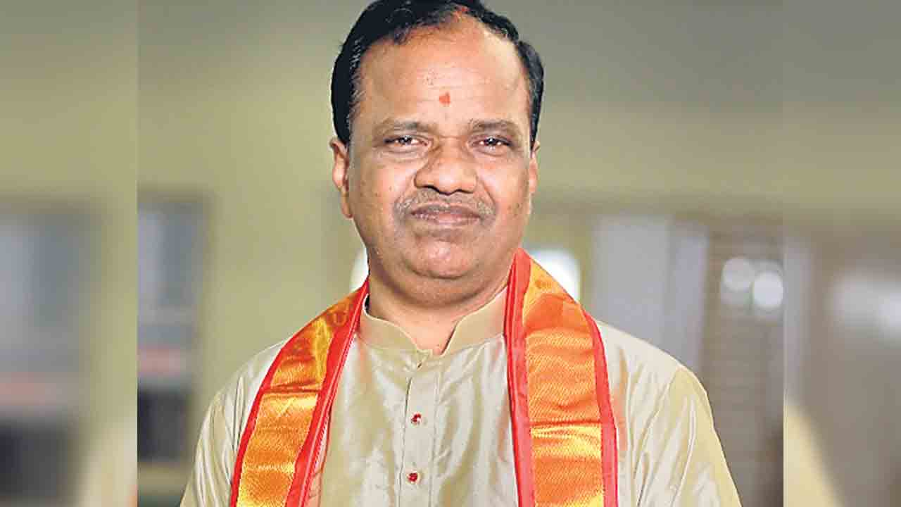 12 కోట్లతో ఆరు ఠాణాల నిర్మాణం