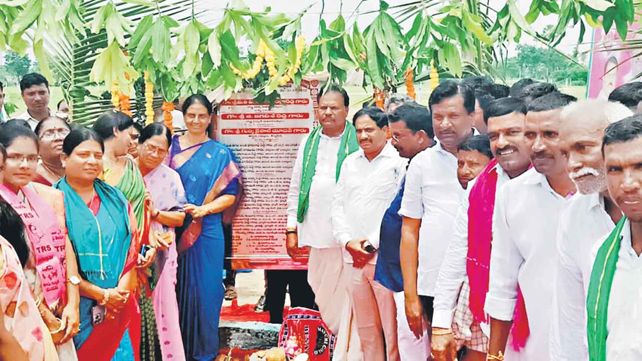 పాలమూరు-రంగారెడ్డి ప్రాజెక్టును పూర్తి చేసిస్తాం