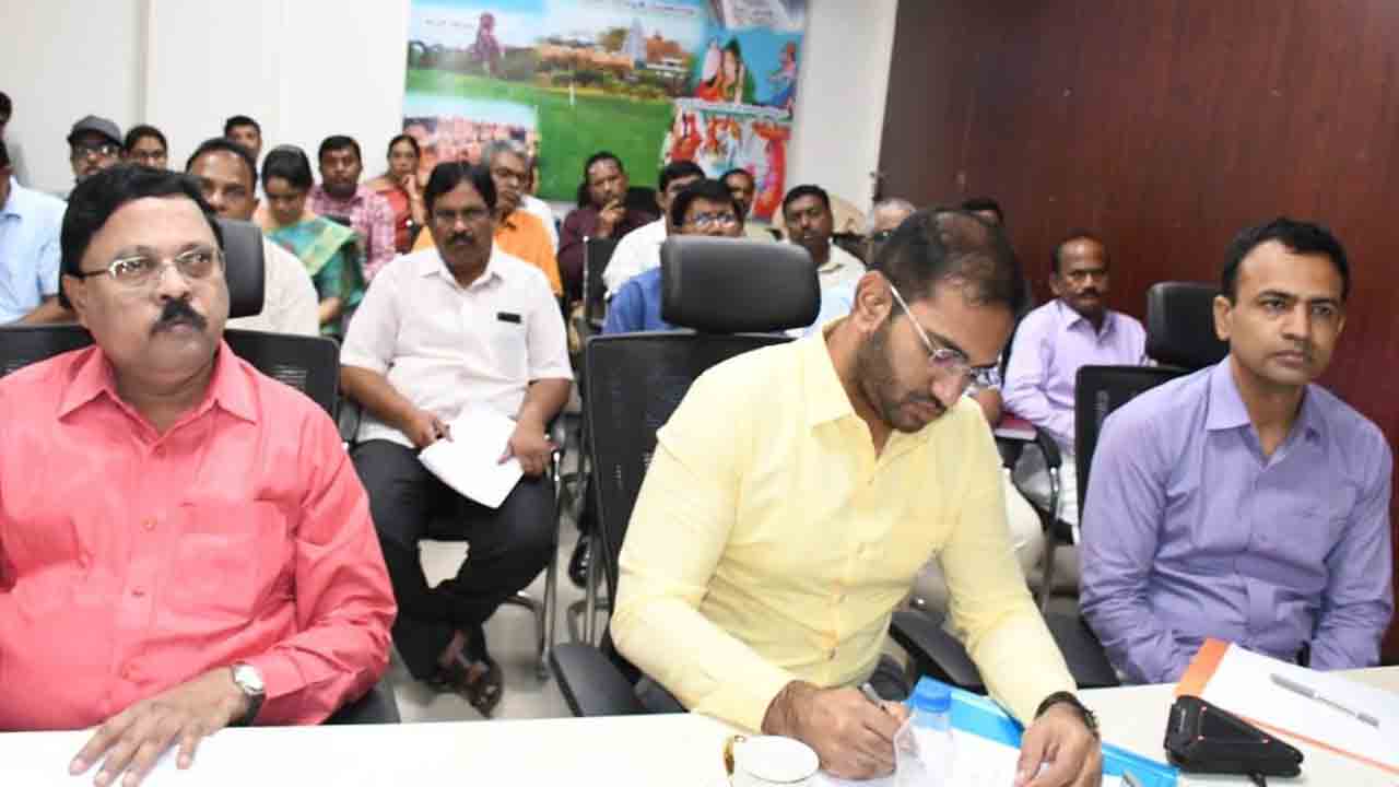 రెవెన్యూ సదస్సుల నిర్వహణకు సిద్ధం కండి