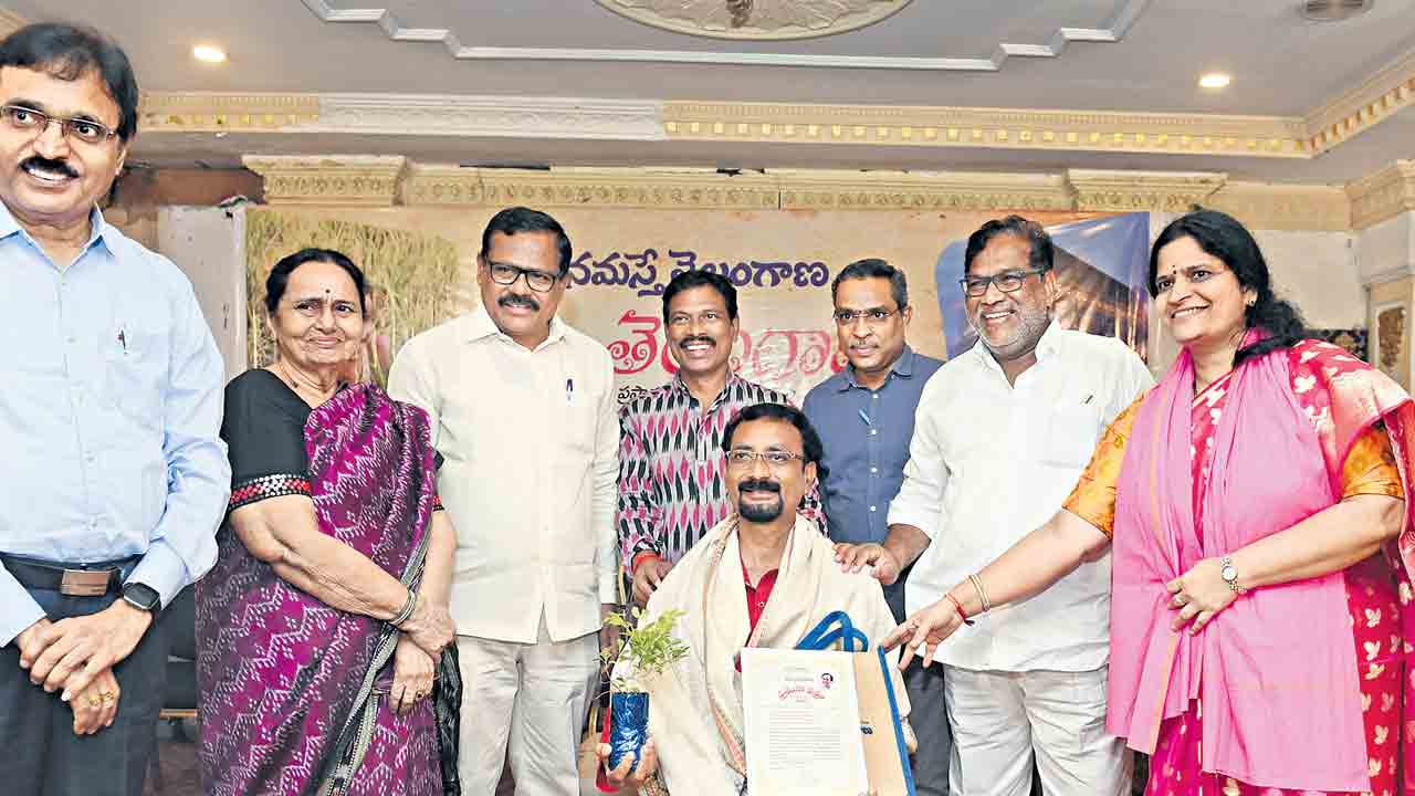 నా తెలంగాణ కోటి రతనాల వీణ