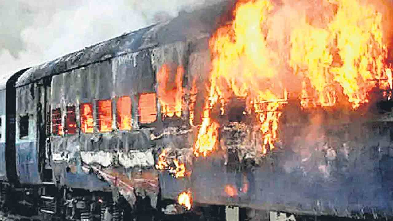 డబ్భు ఐదేండ్ల భారతావని